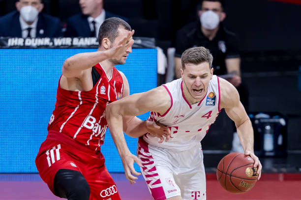 离不开背后 离不开背后