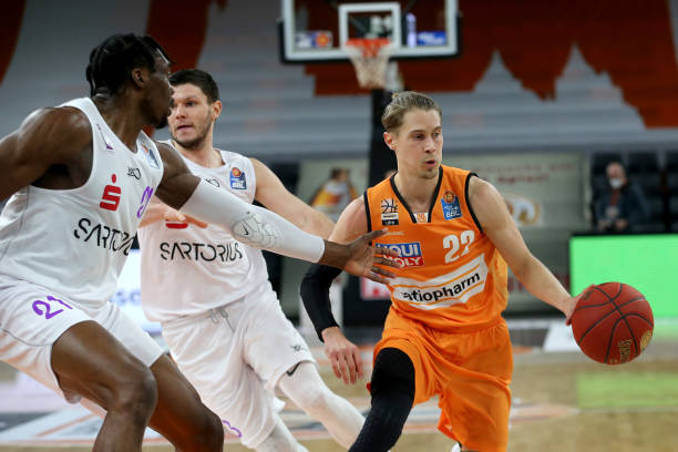 球发展提供 球发展提供